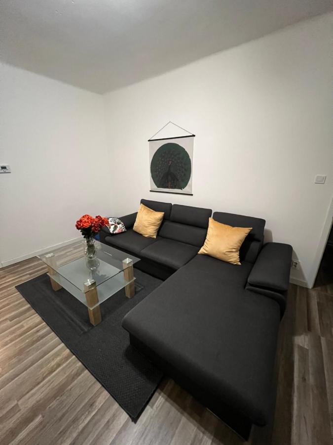Lovely Flat In The City Center Bratislava Exteriör bild